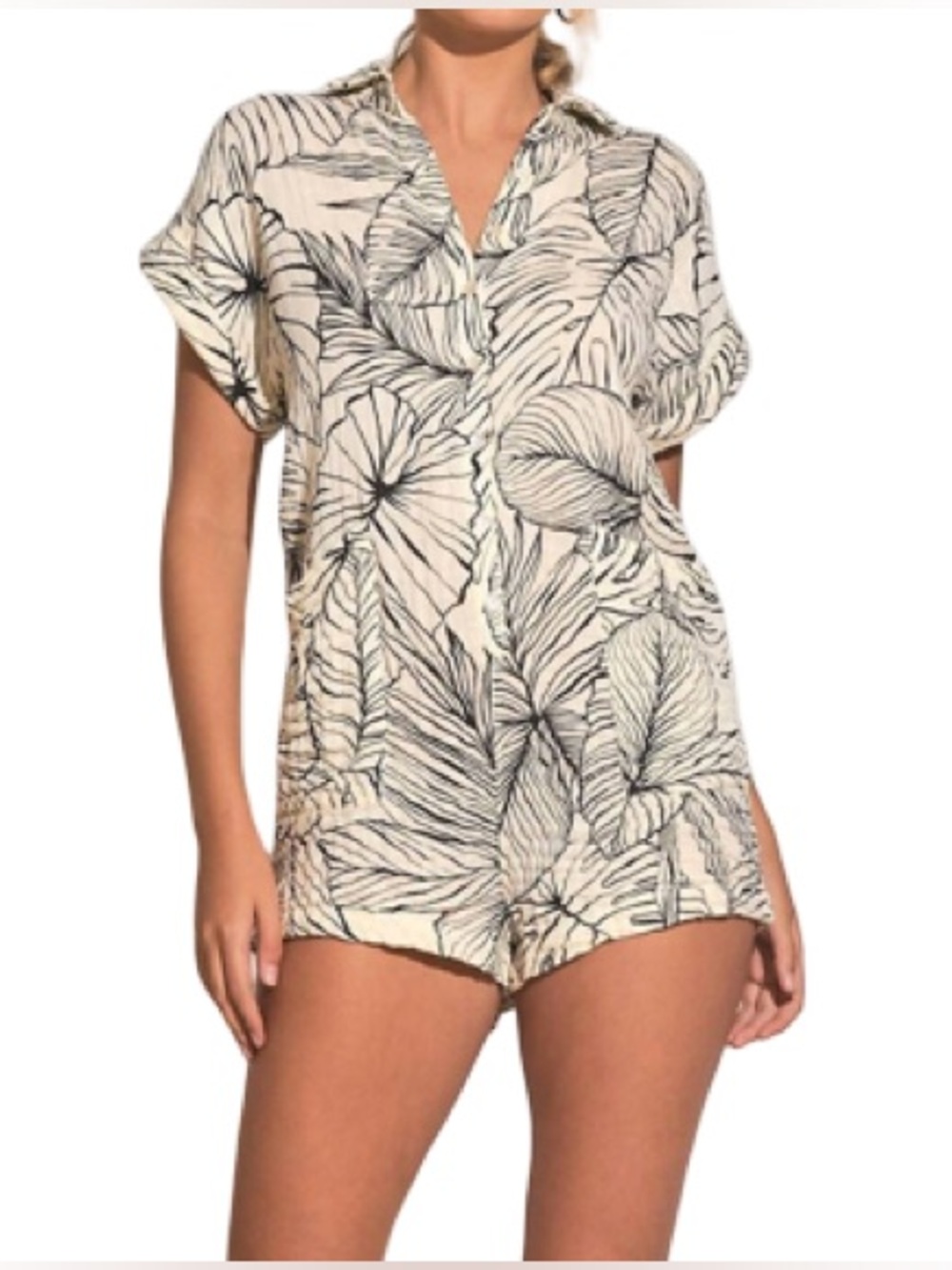 ▪️🥥 ADORABLE Elan Black and White‎ Leaf Print Romper WITH POCKETS!! 🥥▪️